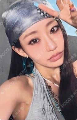 SWEAT HEAT Ver. JULIE photocard image
