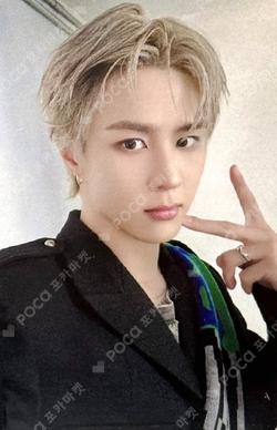 KUN ARTIST BIRTHDAY ACRYLIC CAKE BOX