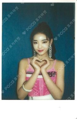 ITZY LIA photocard image