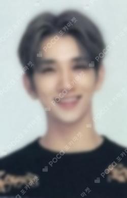 Seventeen JOSHUA photocard image