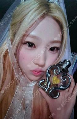 ICONIC HEART Limited B Ver. Stella photocard image