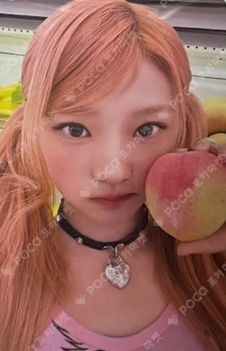 ICONIC HEART TOWER RECORDS Stella photocard image