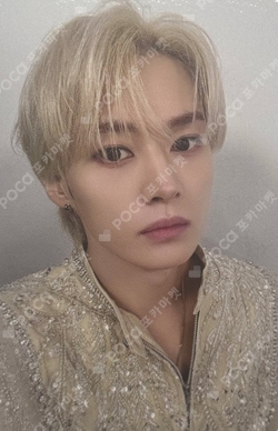 Pocamarket, Stray Kids LEE KNOW Stray Kids World Tour [RUN IT
