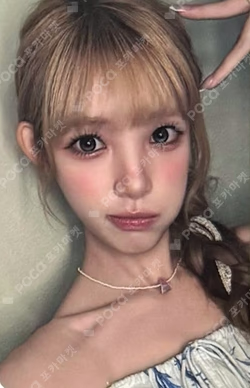 Hearts2Hearts YUHA photocard image