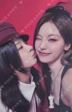 ITZY Unit photocard image