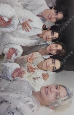 Vision Wings PHOTOBOOK Ver. Unit photocard image
