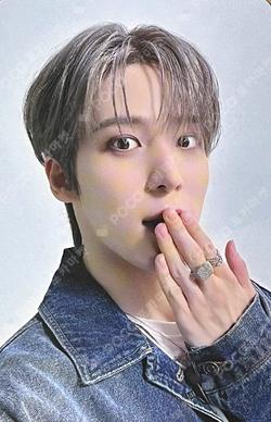ATEEZ : LIGHT THE WAY IN CINEMAS YUNHO photocard image