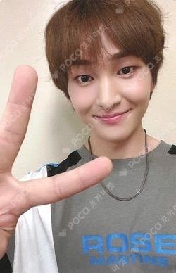 2025-26 ONEW WORLD TOUR [ONEW THE LIVE : PERCENT (%)] VIEWING CODE ONEW photocard image