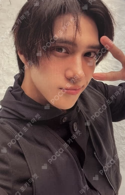 Vision Wings PHOTOBOOK Ver. HENDERY photocard image