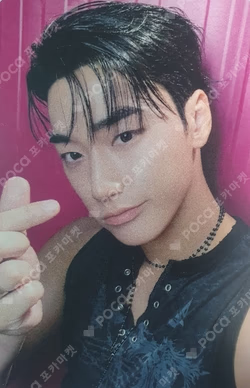 ATEEZ METAL PIN SET - VOYAGE EDITION