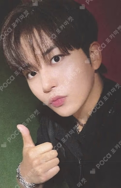 ATEEZ METAL PIN SET - VOYAGE EDITION JONGHO photocard image