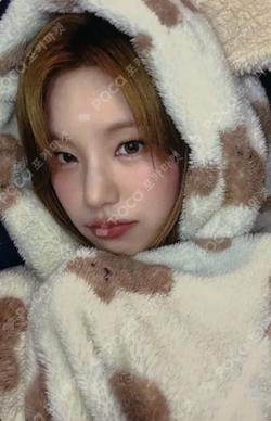 ITZY YEJI photocard image
