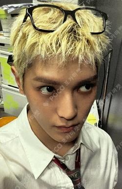 BLINGY Photobook Ver. ASSEMBLE Ver. TAEYONG photocard image