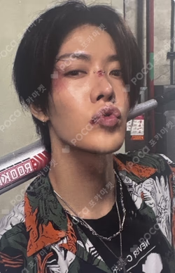 BLINGY CALL 127 Ver. YUTA photocard image