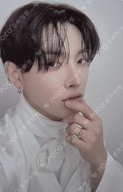 ATEEZ X ANITEEZ POP-UP STORE ANITEEZ IN Deja Vu LIGHT STICK COVER