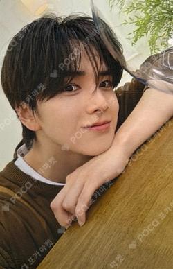 Imagen de la photocard de YOUNGHOON de THE BOYZ