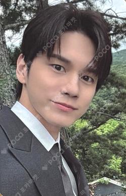 ONG SEONG WU ONG SEONG WU photocard image
