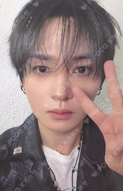 Stray Kids LEE KNOW photocard image
