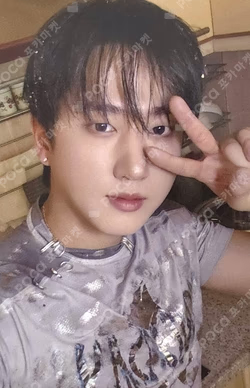 THIS & THAT HMV CHANGBIN photocard image