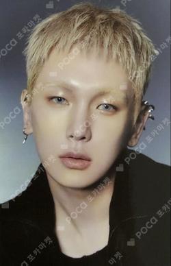 - The Trilogy I - 2026 SHINee WORLD VIII : [THE INVERT] RANDOM TRADING CARD SET