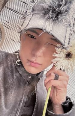 MONSTA X MINHYUK photocard image