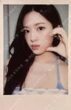 IVE YUJIN 的小卡图片