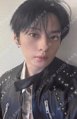 Stray Kids LEE KNOW photocard image