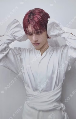 ATEEZ X ANITEEZ POP-UP STORE ANITEEZ IN Deja Vu SPECIAL EVENT WOOYOUNG photocard image