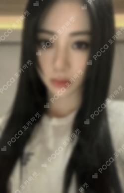 LE SSERAFIM HUH YUNJIN photocard image