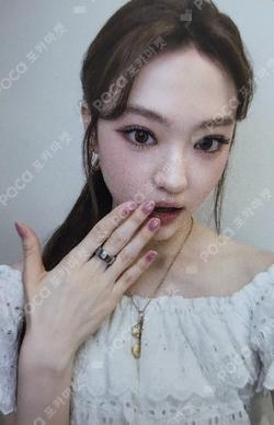 BITE NOW PHOTOBOOK ver. SOUND WAVE LUCKY DRAW ELLA photocard image