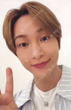 SHINee ONEW photocard image