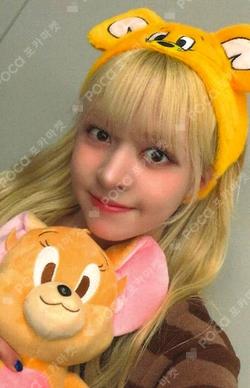 Blue Valentine APPLEMUSIC LUCKY DRAW Lily photocard image
