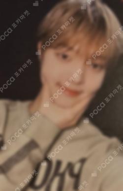 Mark on Me APPLEMUSIC LUCKY DRAW EJ photocard image