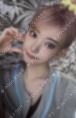LE SSERAFIM SAKURA photocard image