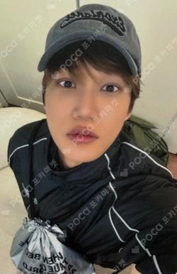 EXO KAI 的小卡圖片