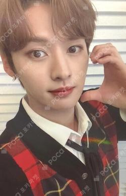 Stray Kids LEE KNOW photocard image