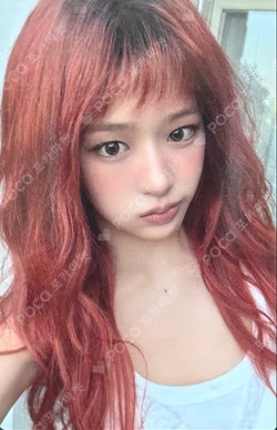 An-Young : ANYUJIN x JANGWONYOUNG Media Exhibition REWARD