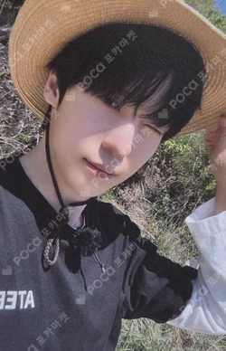 ATEEZ YUNHO photocard image