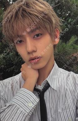 8TURN HAE MIN photocard image