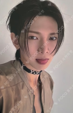GOLDEN HOUR : Part.3 POP-UP PHOTOCARD HOLDER KEYRING