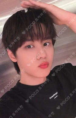 NCT KUN photocard image