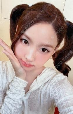 TWICE NAYEON photocard image