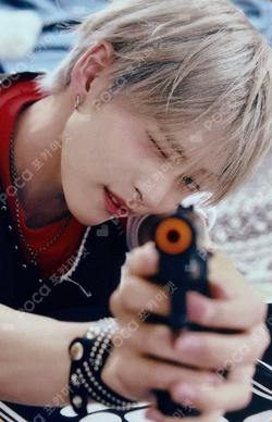LUN8 Takuma photocard image