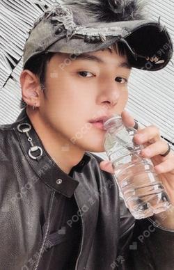 MONSTA X MINHYUK photocard image