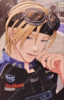 PLAVE Noah photocard image