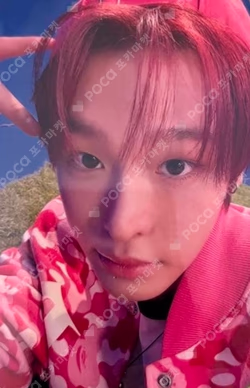 NCT RIKU 的小卡图片