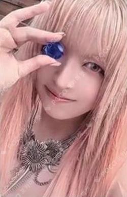 Imagen de la photocard de Lily de NMIXX
