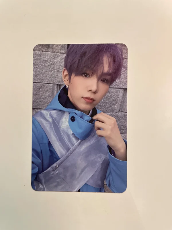 Universe Photo Book Ver.