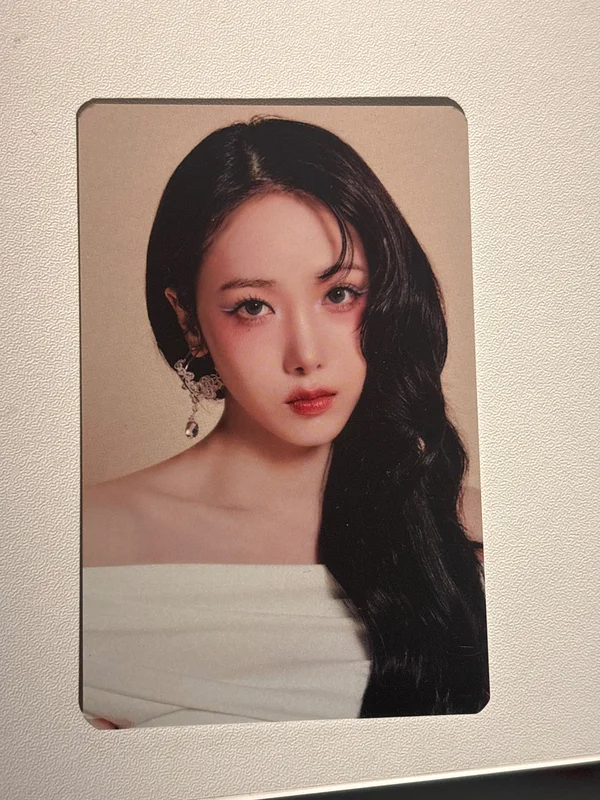 2025 VIVIZ WORLD TOUR [NEW LEGACY] in SEOUL TRADING CARD