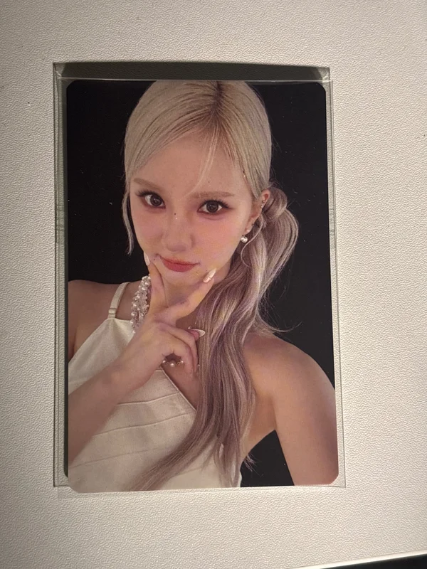 2025 VIVIZ WORLD TOUR [NEW LEGACY] in SEOUL TRADING CARD